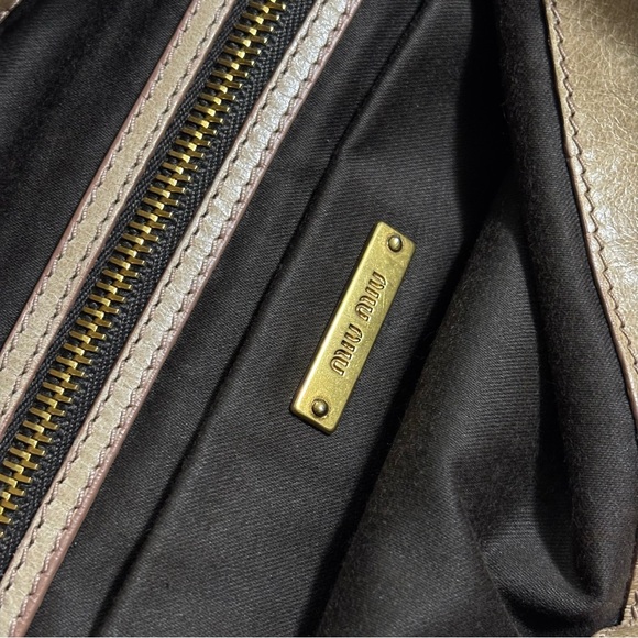 Miu Miu Beige Leather Clutch With Crystal Heart Charm - Picture 7 of 10